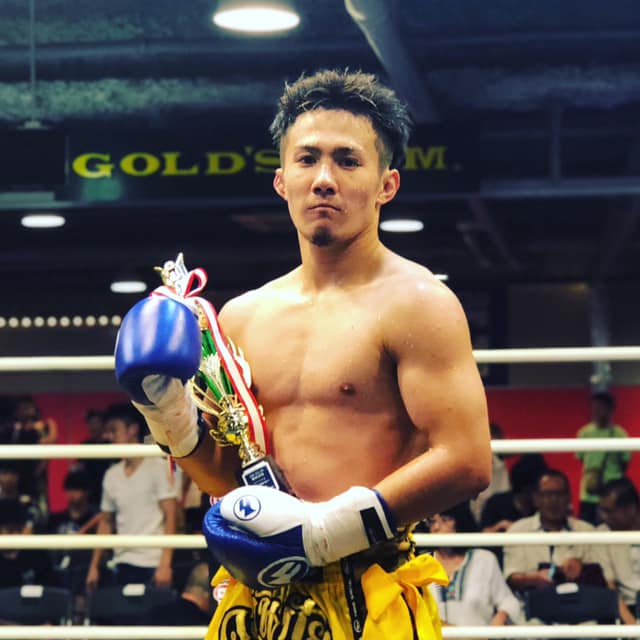 5de7b9e6fbf454b79566